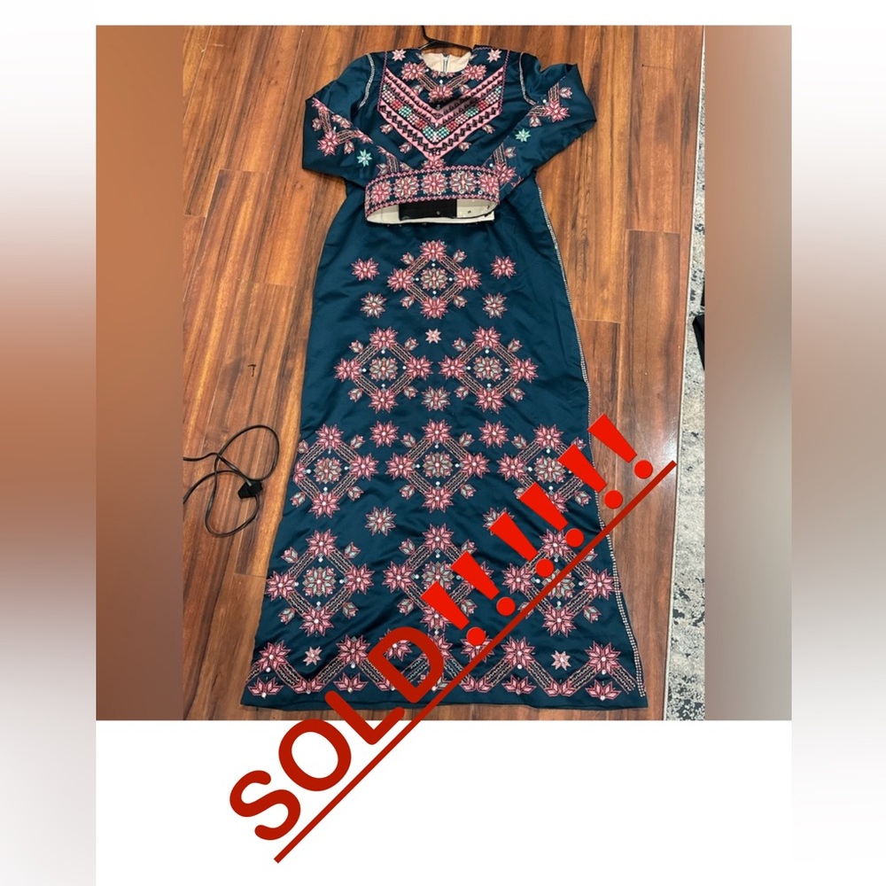 SOLD ‼️‼️‼️Hand stitched Palestinian Thob